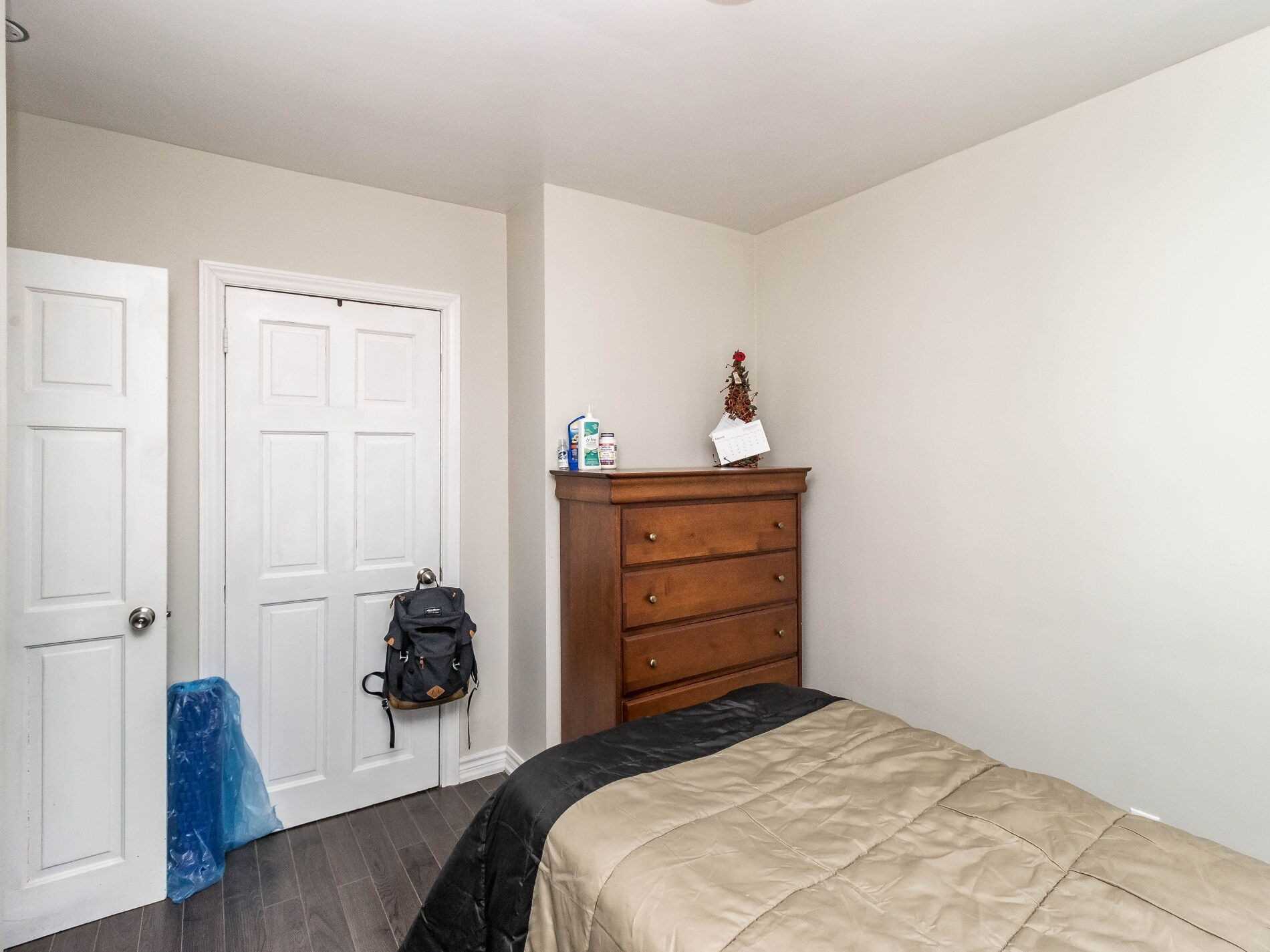 371 Rossland Rd E
