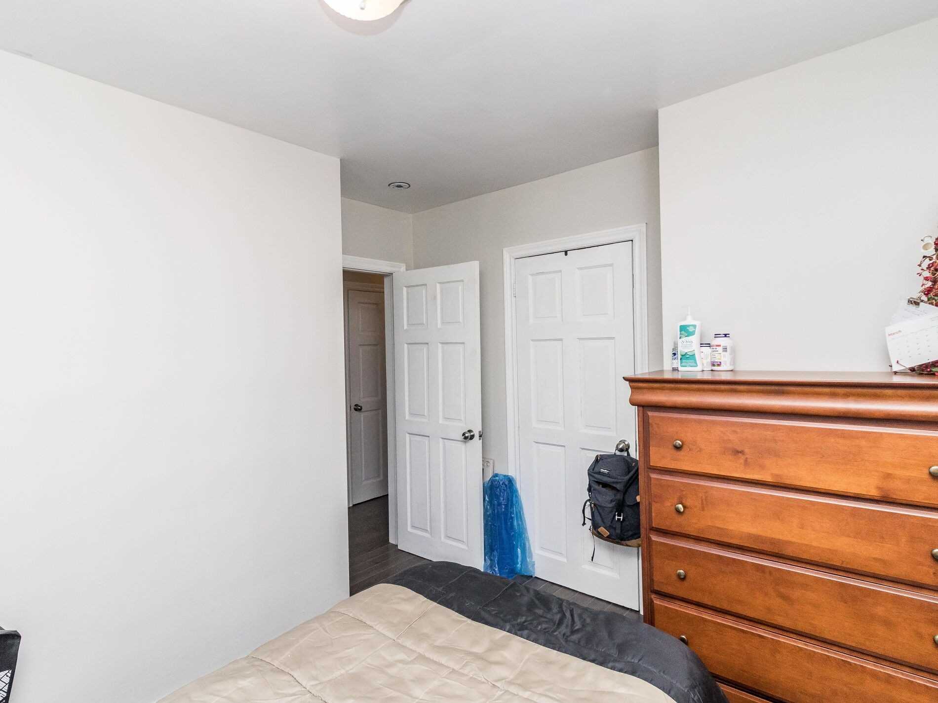371 Rossland Rd E