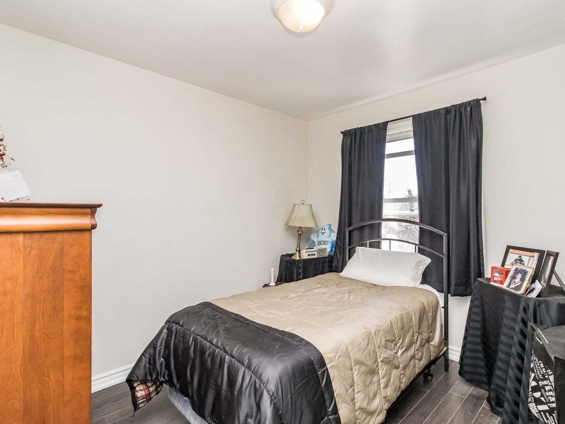 371 Rossland Rd E