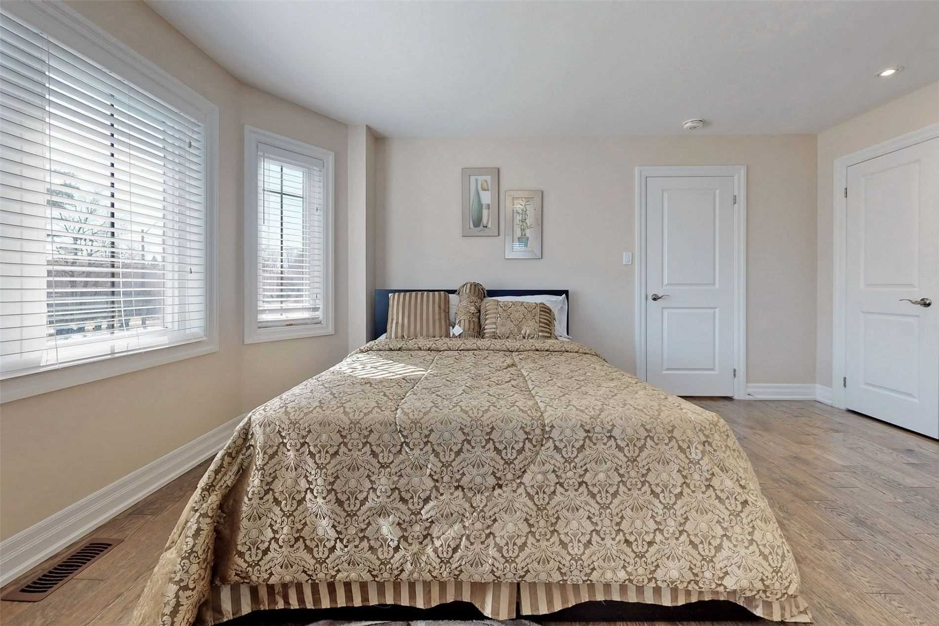 260 Beechgrove Dr