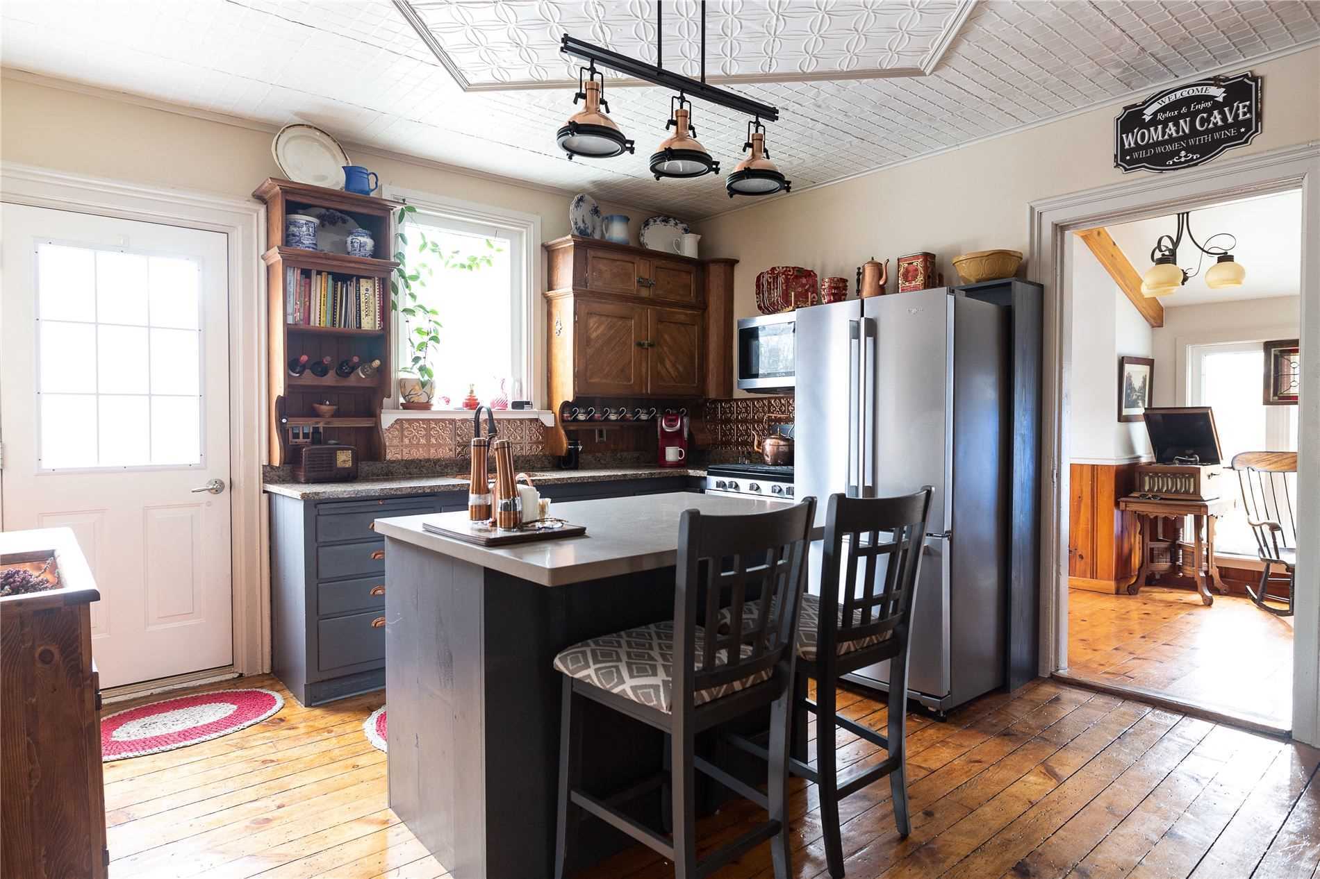 15474 Simcoe St
