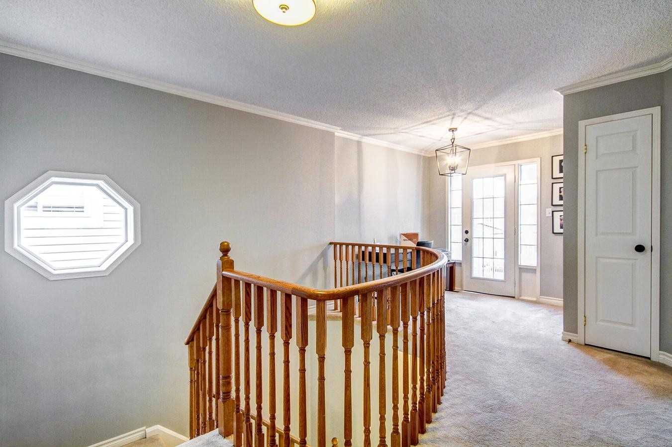 271 Scottsdale Dr