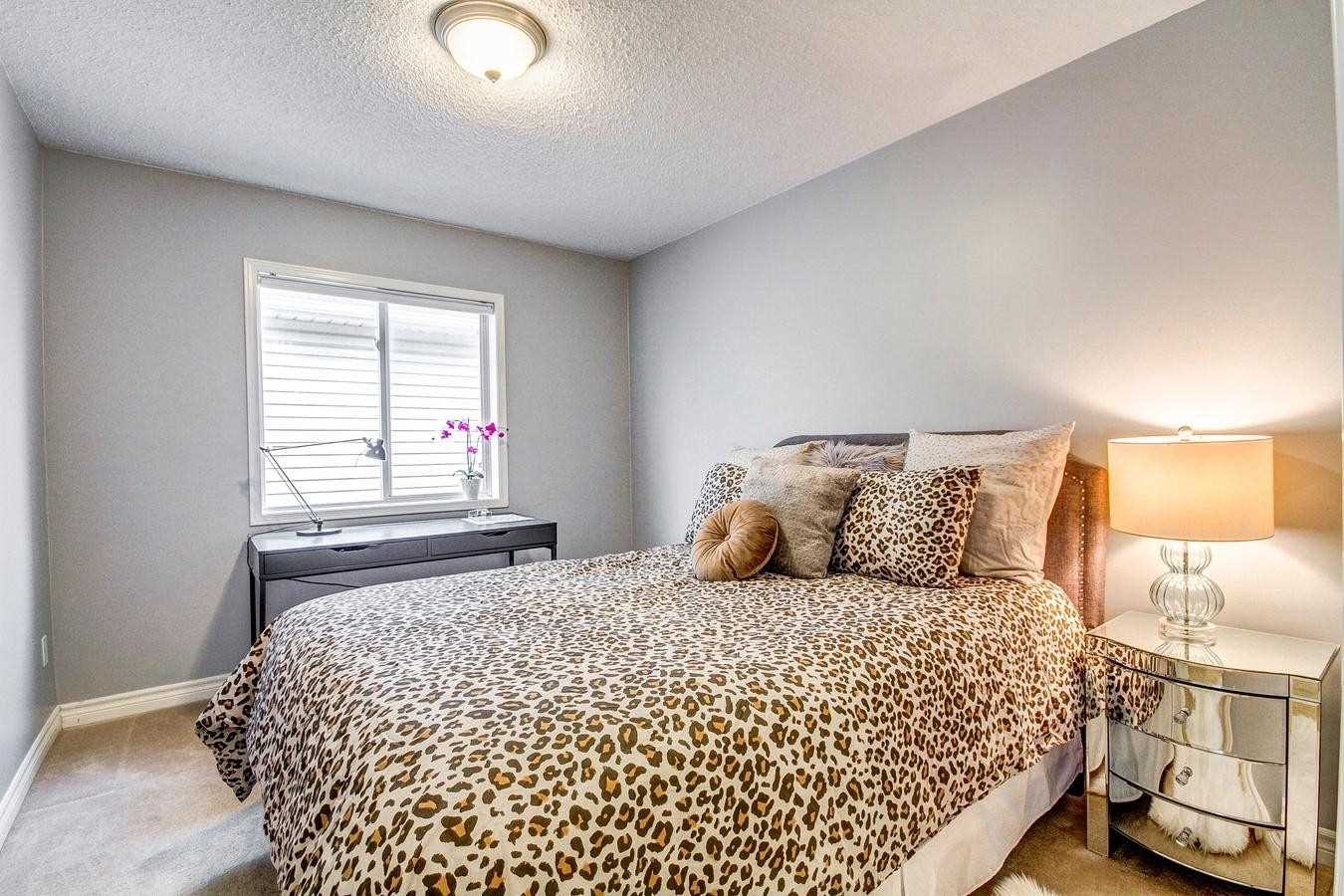 271 Scottsdale Dr