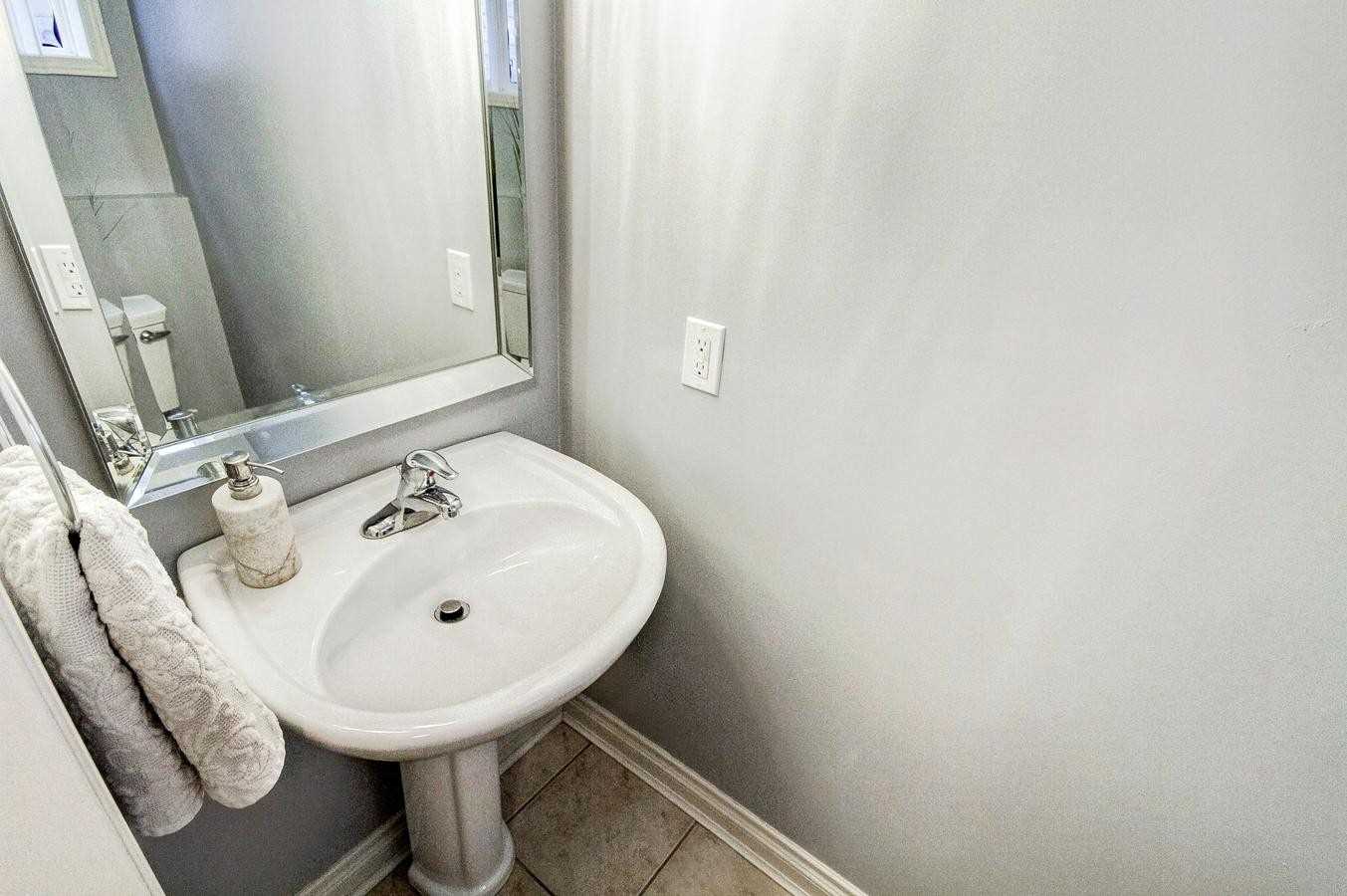 271 Scottsdale Dr