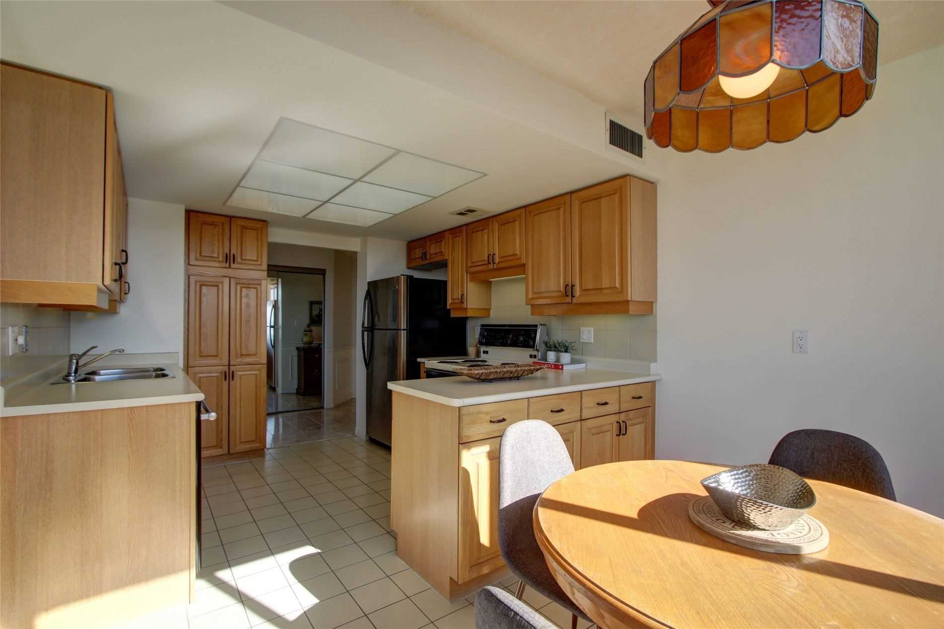 20 Guildwood Pkwy, #714