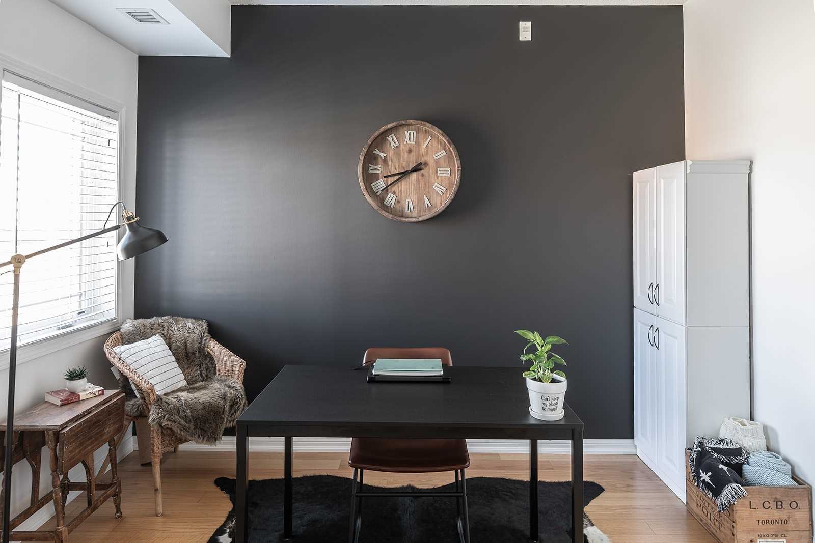 1 Sidney Lane, #203
