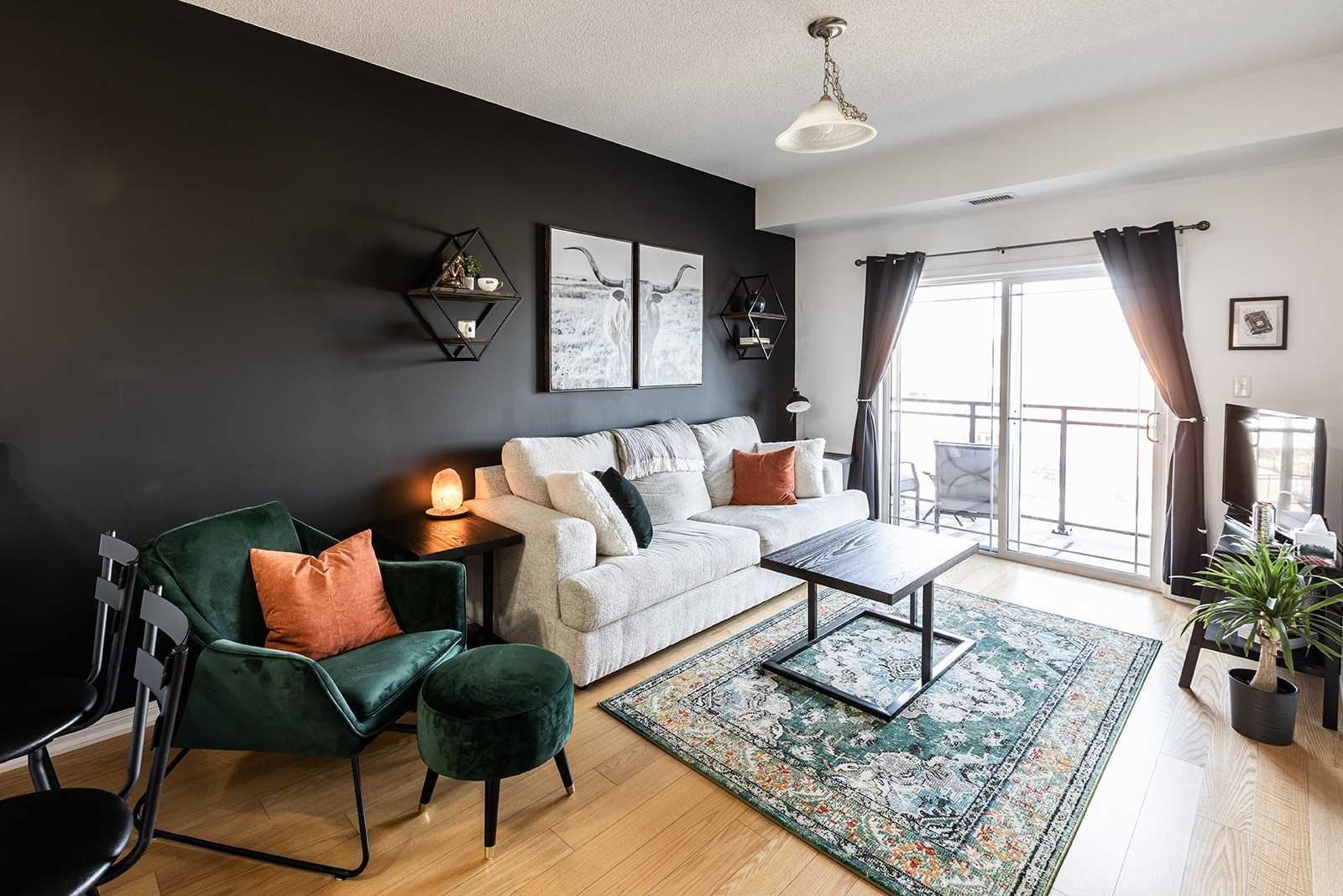 1 Sidney Lane, #203