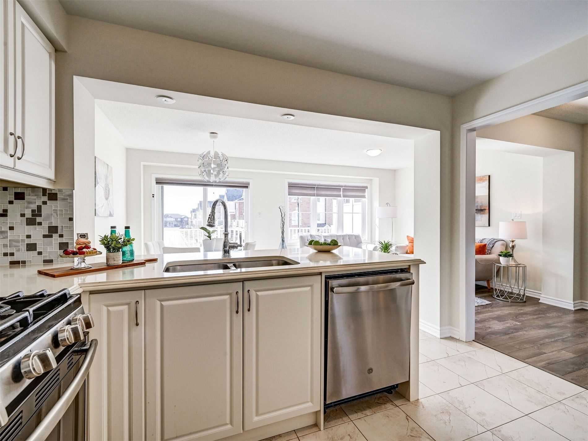 2470 Fall Harvest Cres