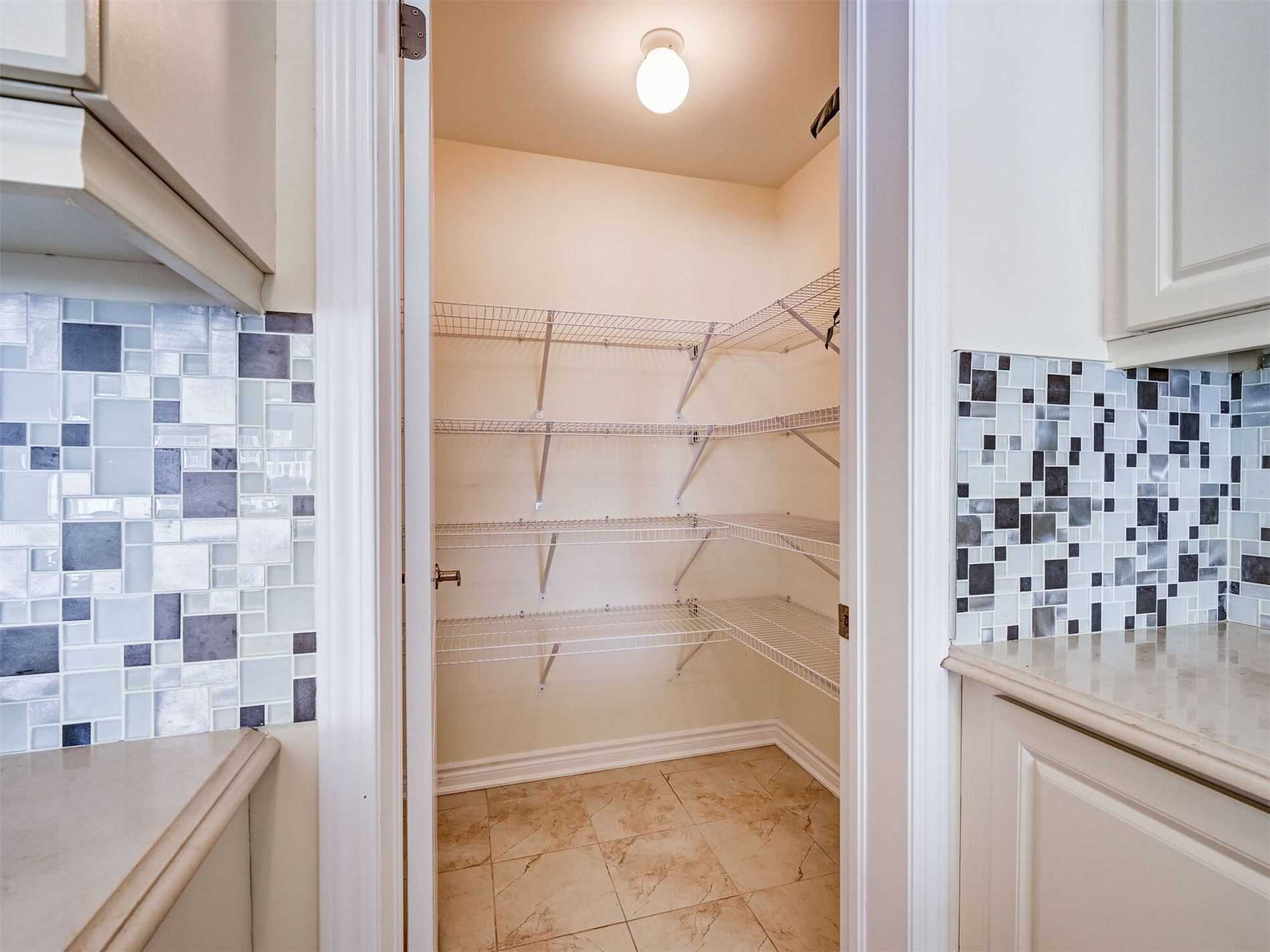 2470 Fall Harvest Cres