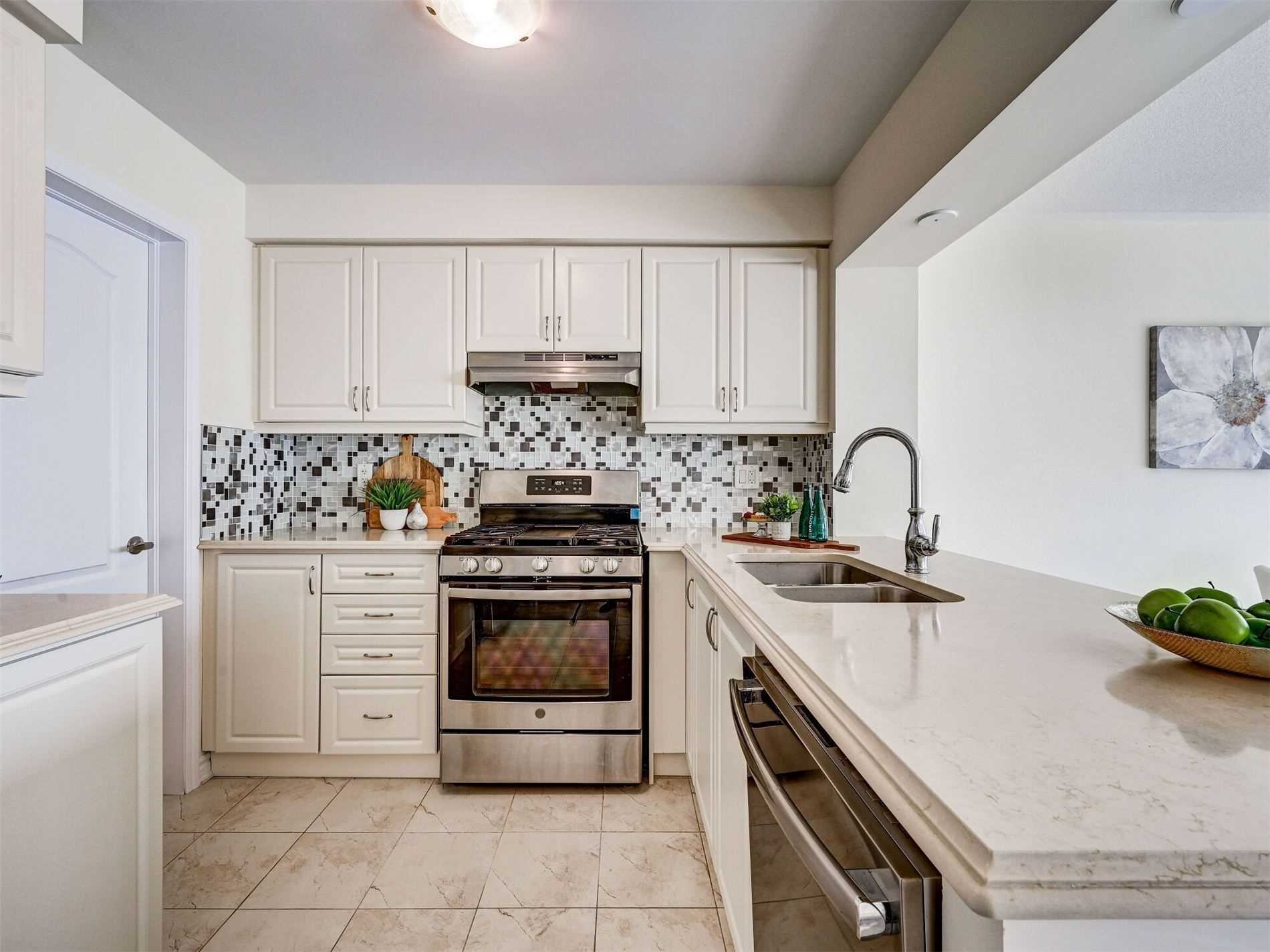 2470 Fall Harvest Cres