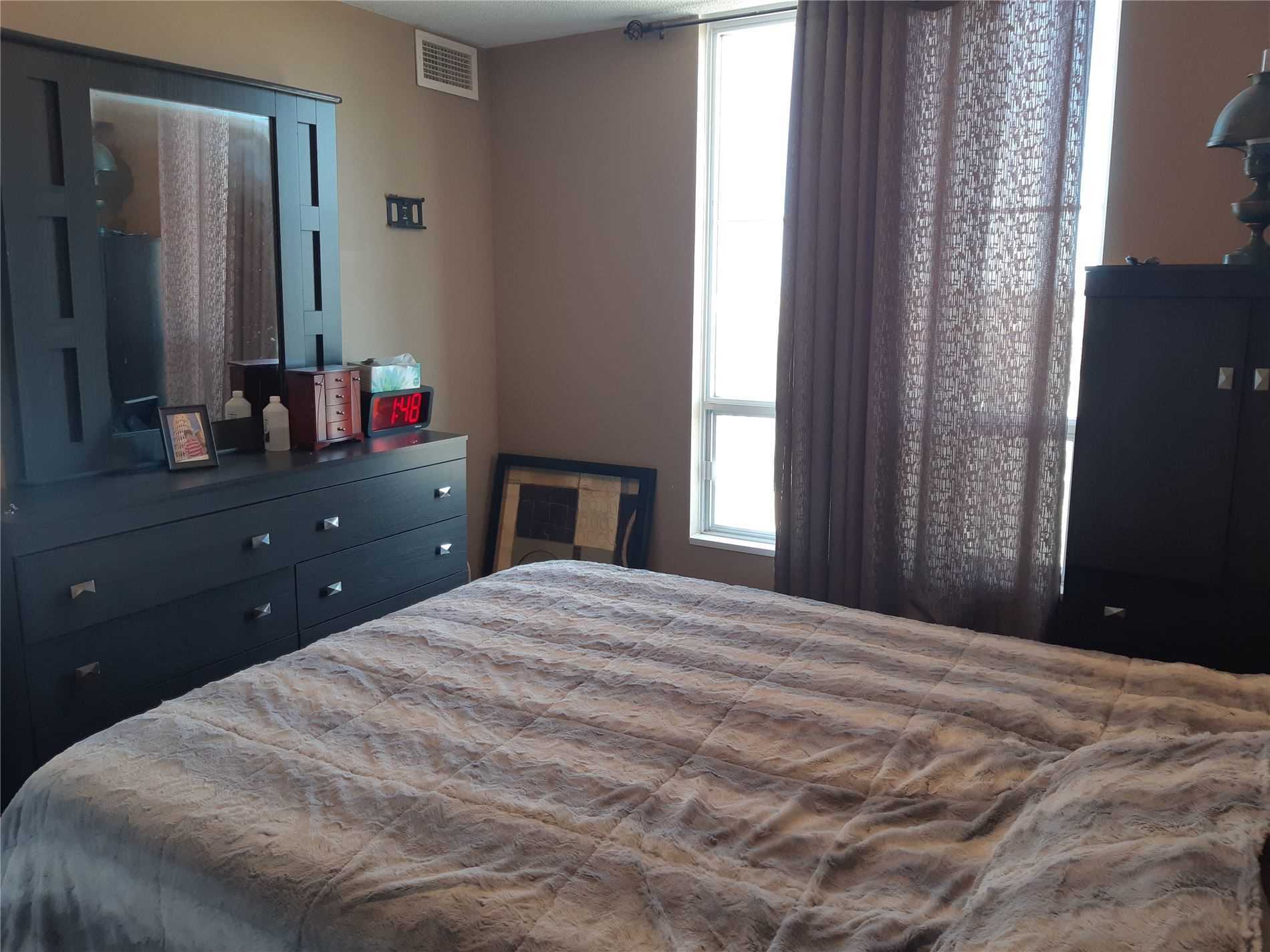 8 Rosebank Dr, #6L