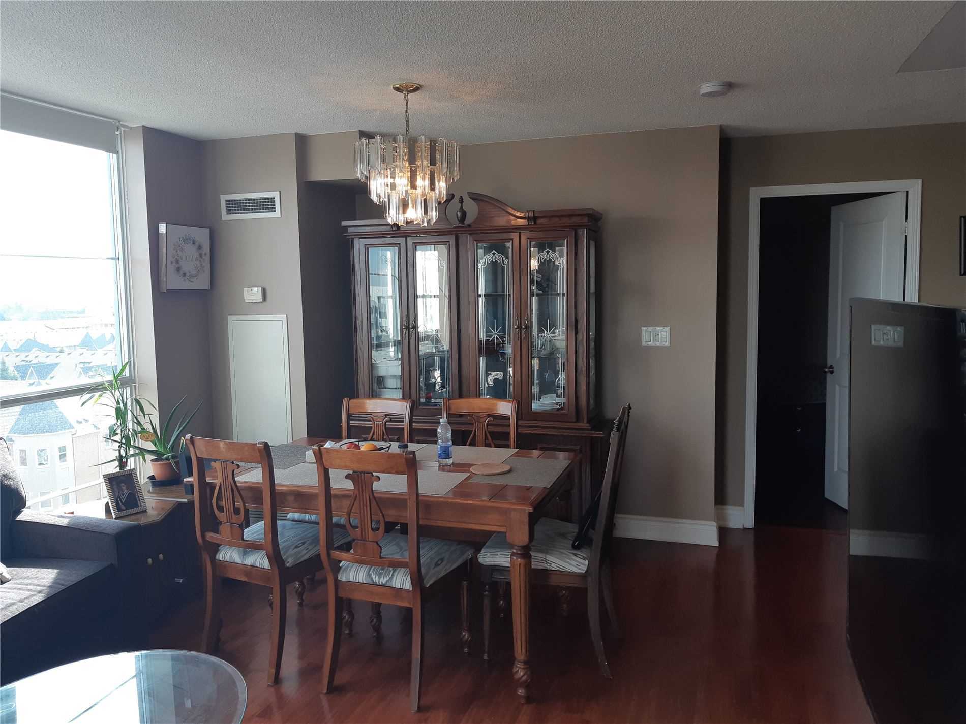 8 Rosebank Dr, #6L
