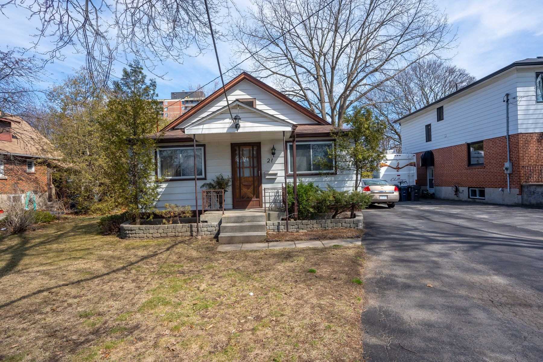 21 Falaise Rd