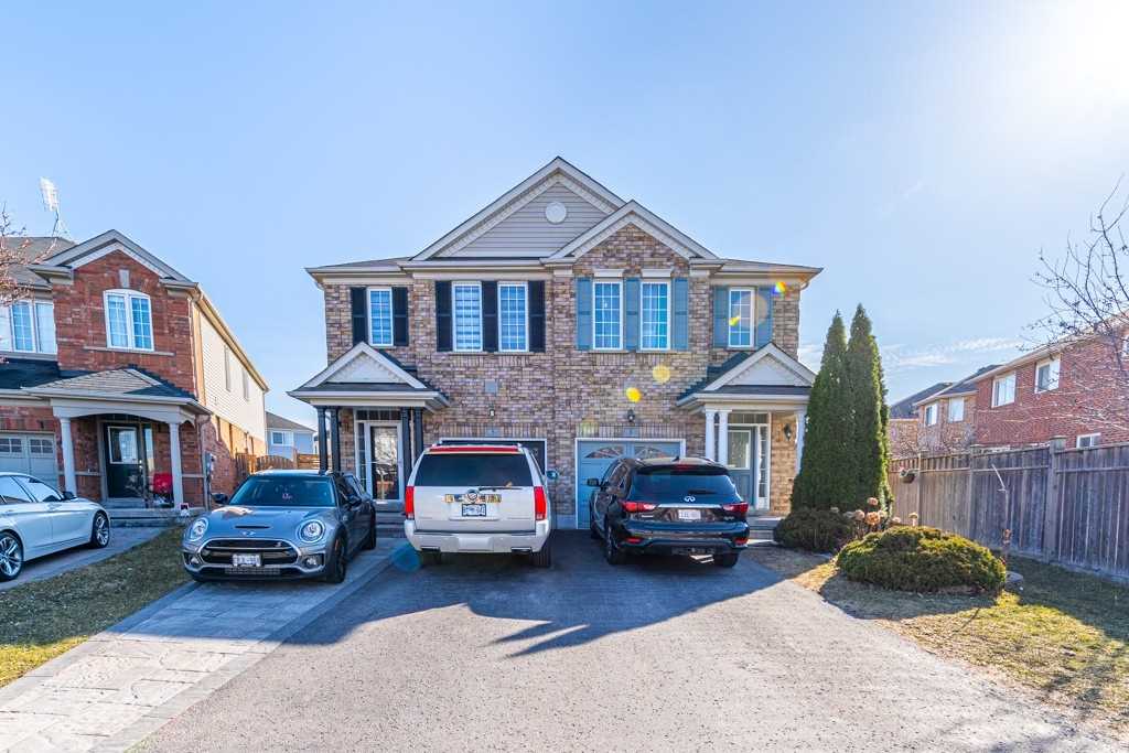 3 Tozer Cres