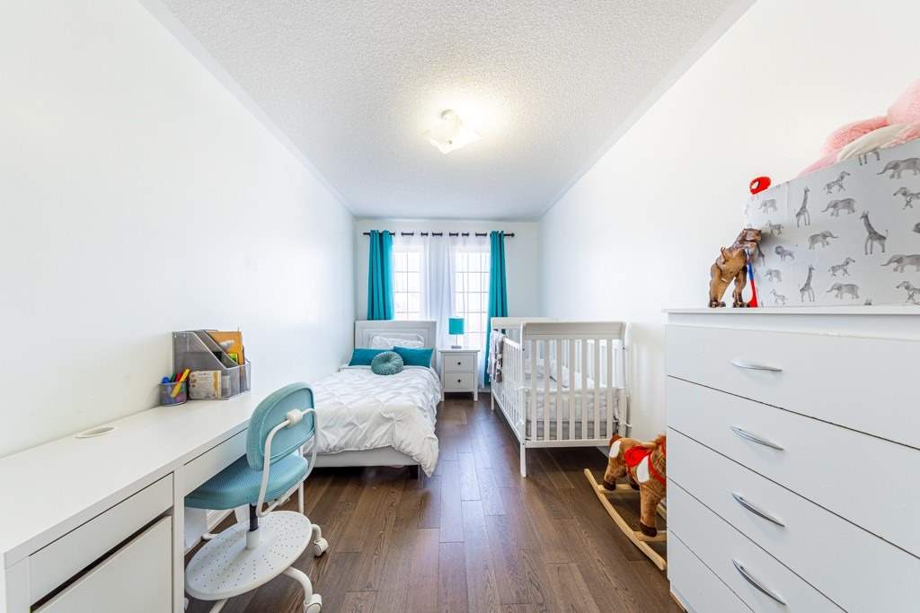 3 Tozer Cres