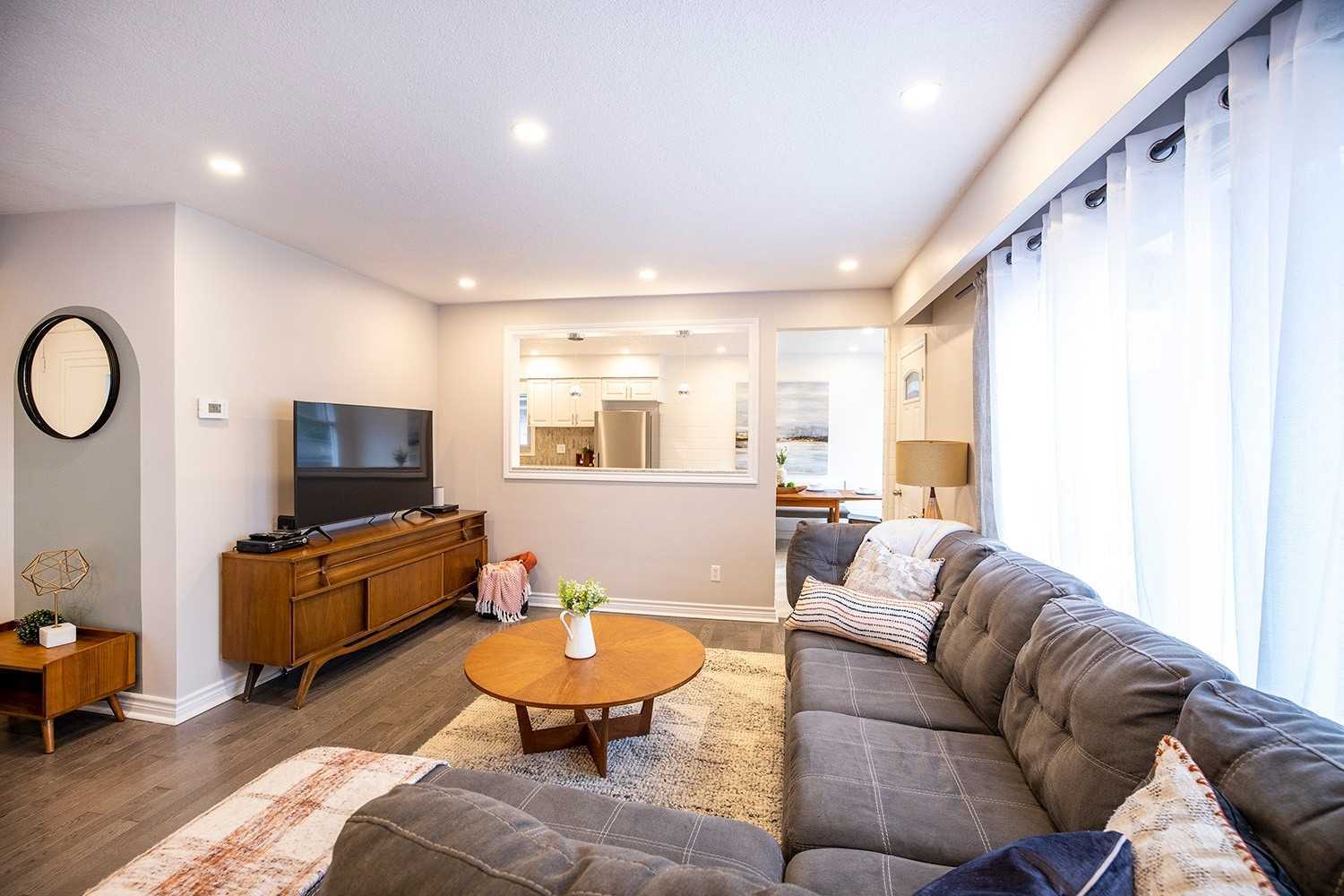 445 Juliana Dr