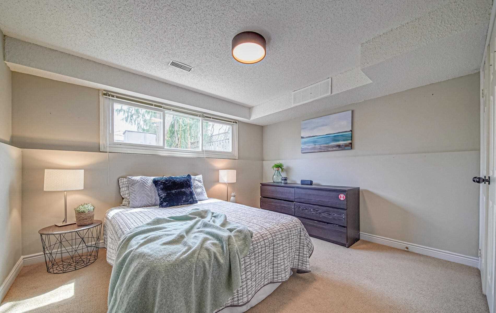 33 Hemmingway Dr