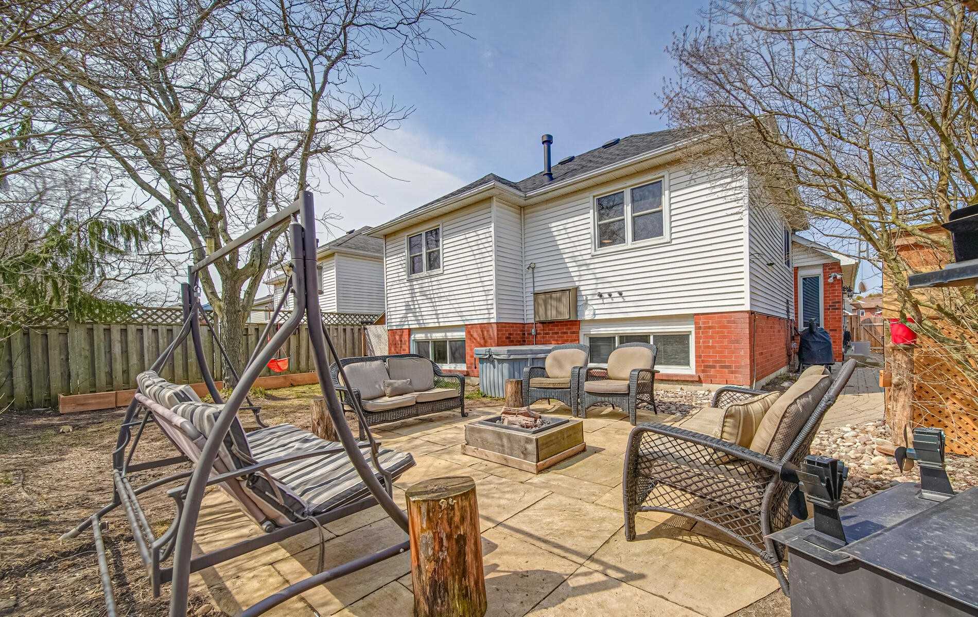 33 Hemmingway Dr