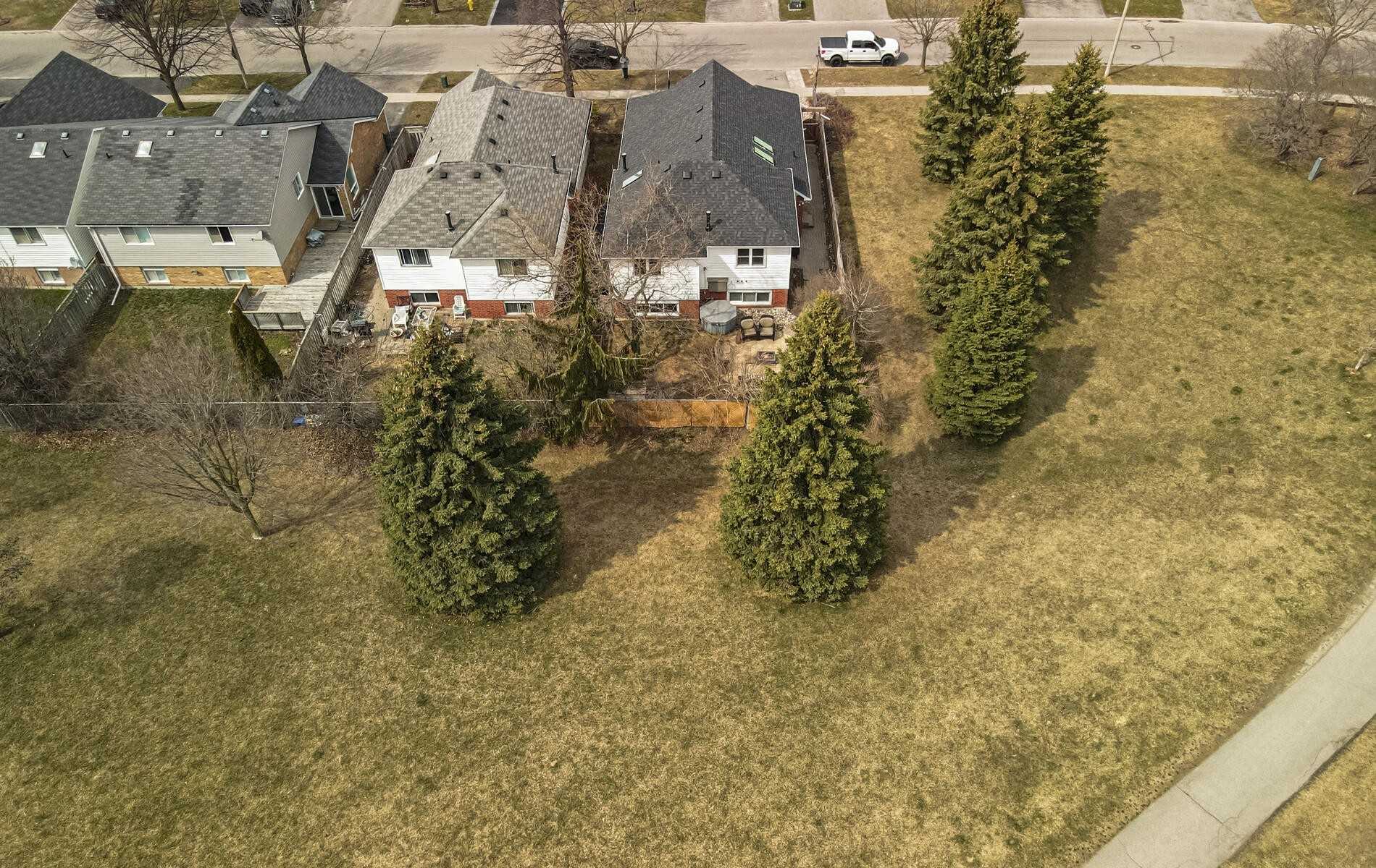 33 Hemmingway Dr