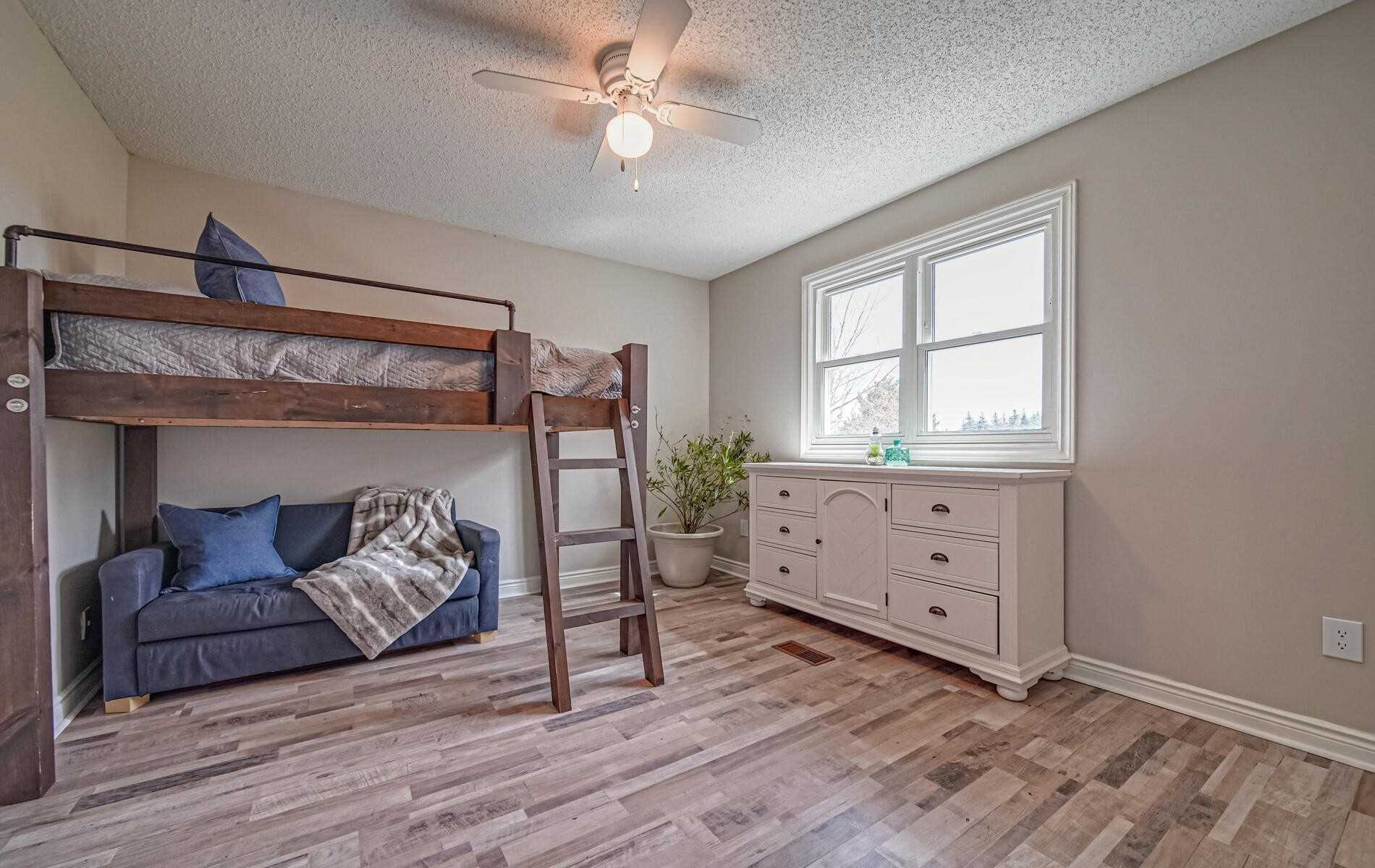 33 Hemmingway Dr