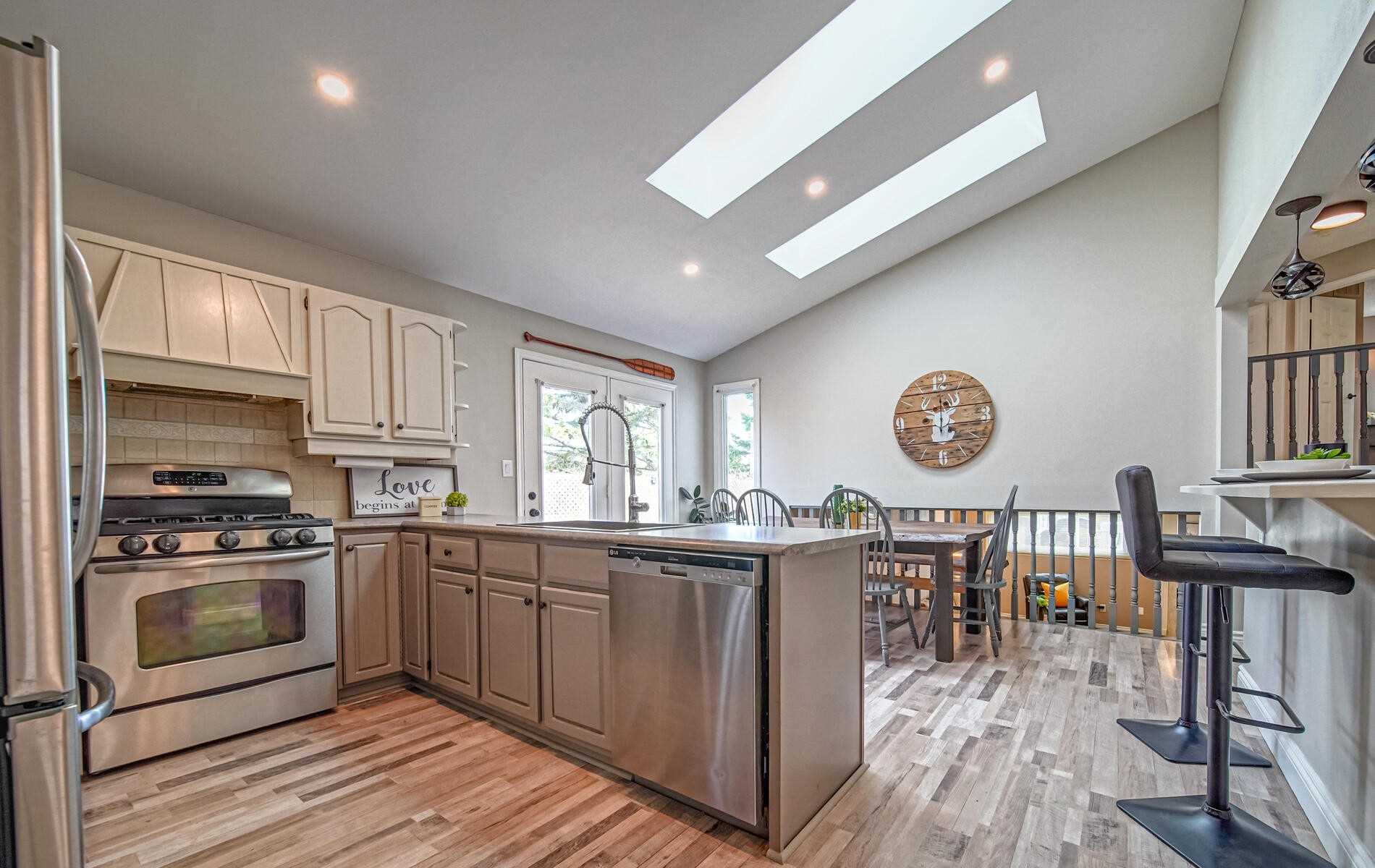 33 Hemmingway Dr