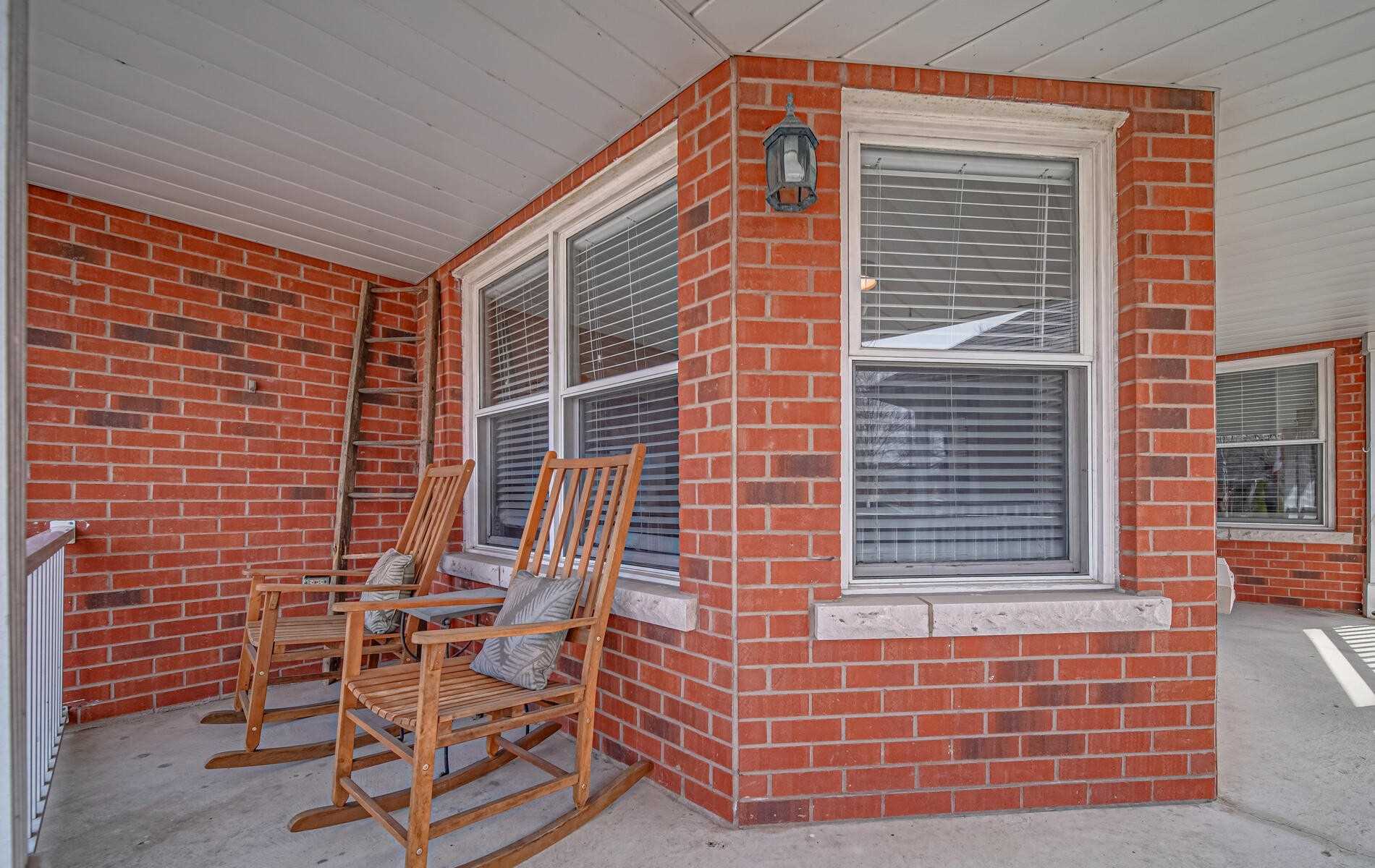 33 Hemmingway Dr