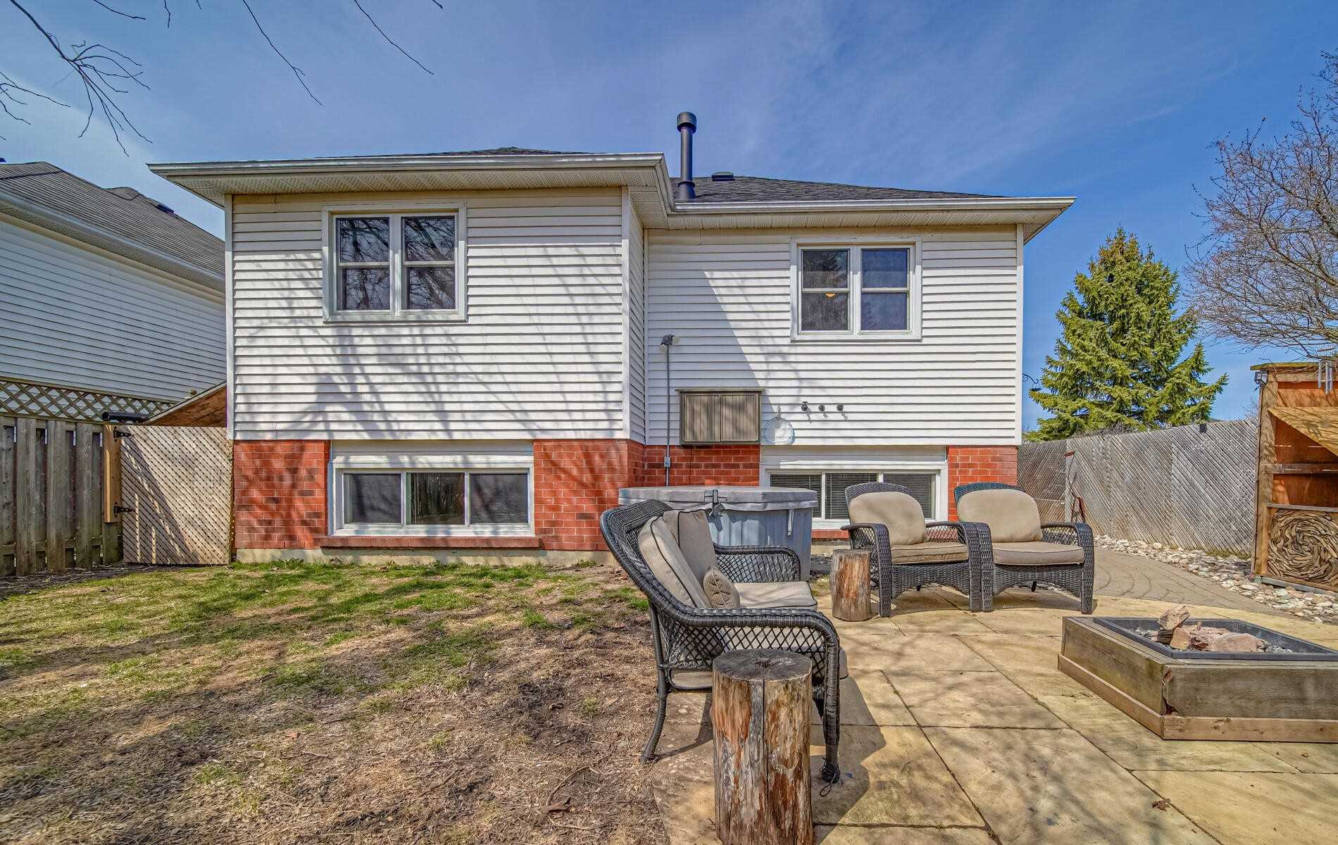 33 Hemmingway Dr