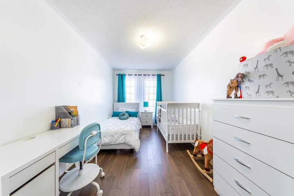 3 Tozer Cres