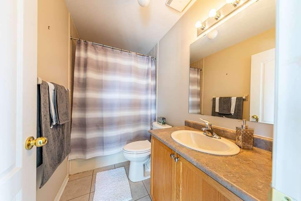 3 Tozer Cres
