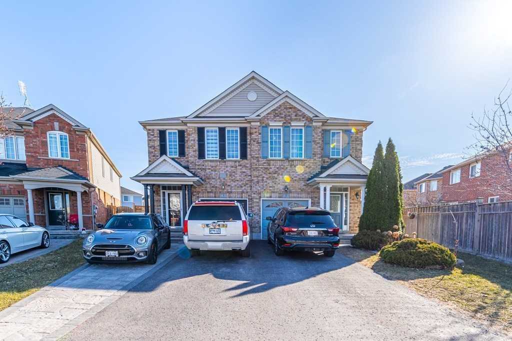 3 Tozer Cres