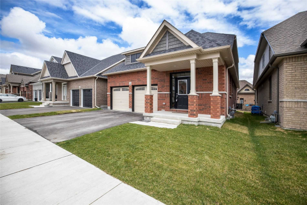 23 Bill Hutchinson Cres, Clarington
