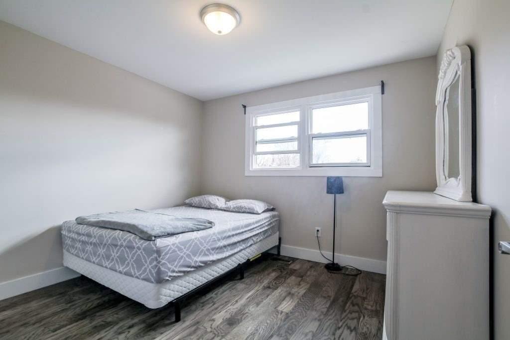 119 Deanscroft Sq
