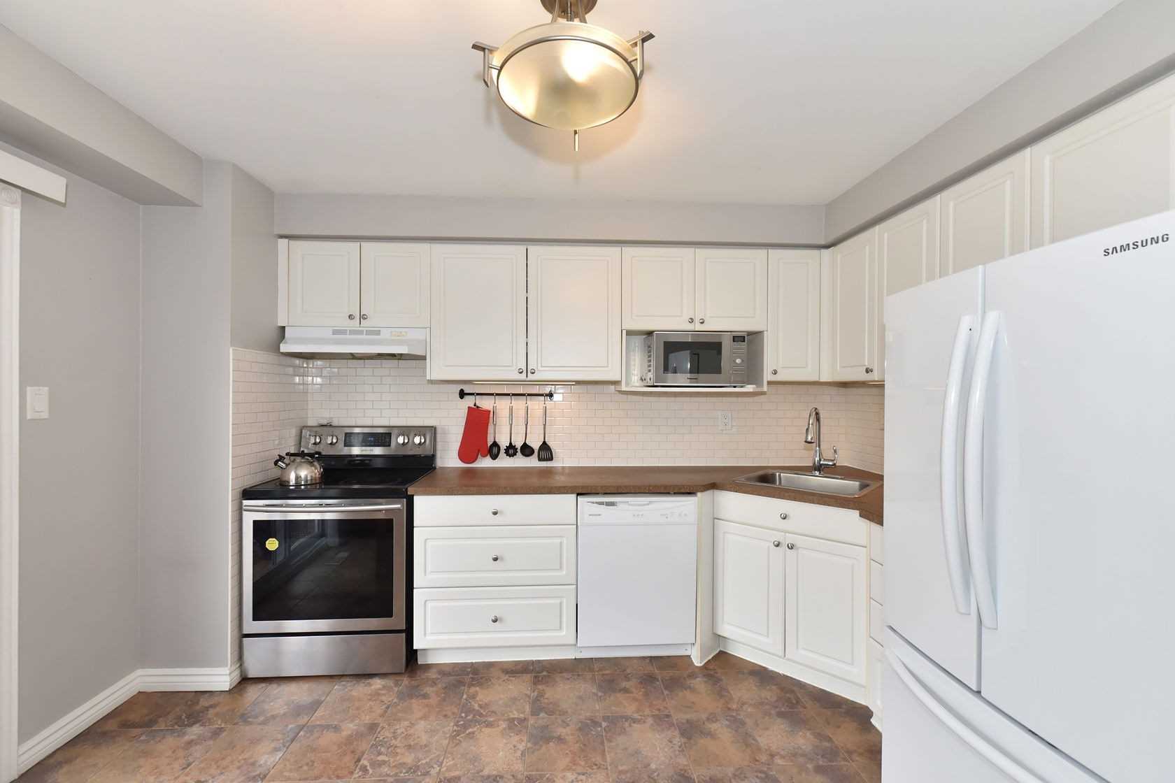 77 Stuart Rd