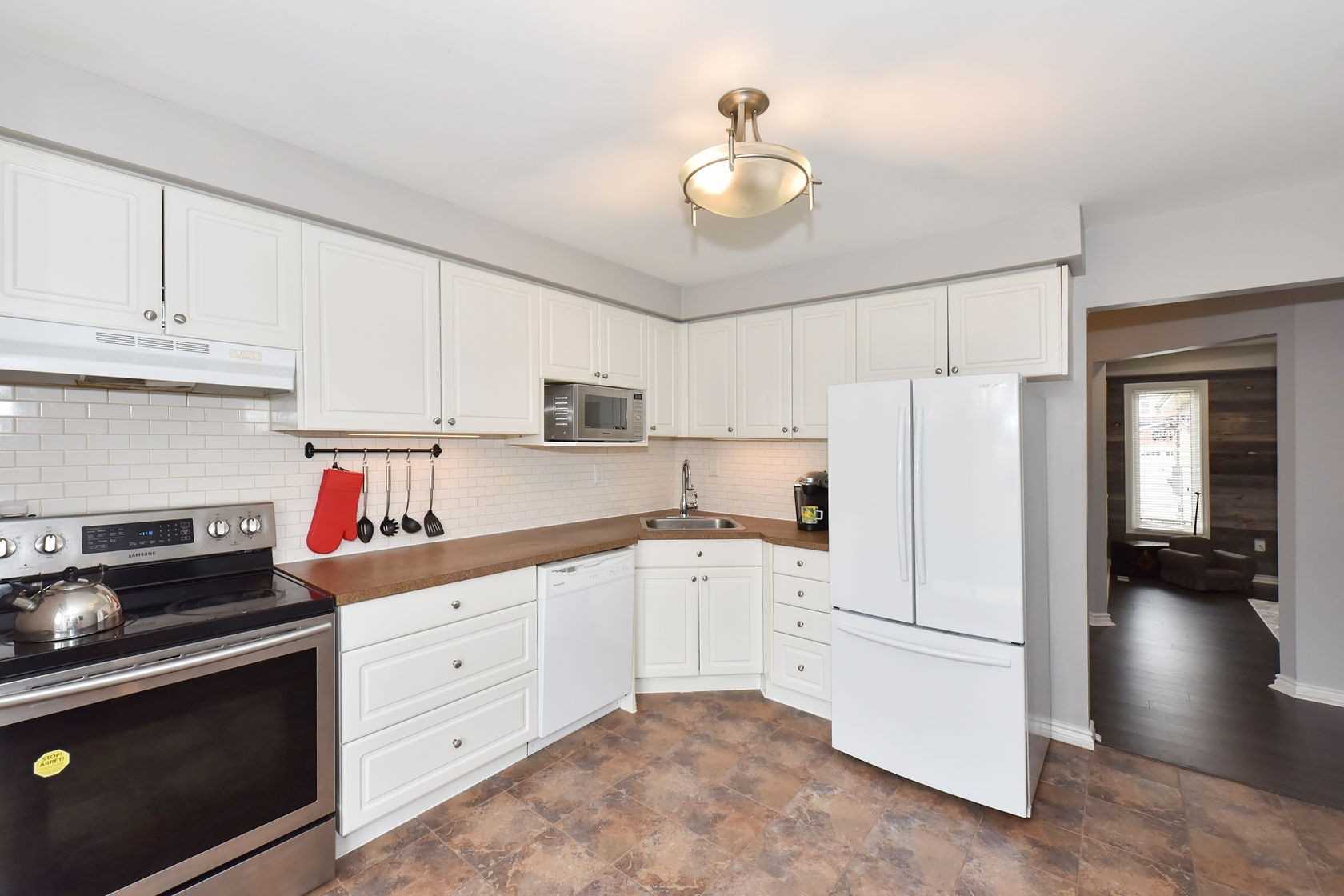 77 Stuart Rd