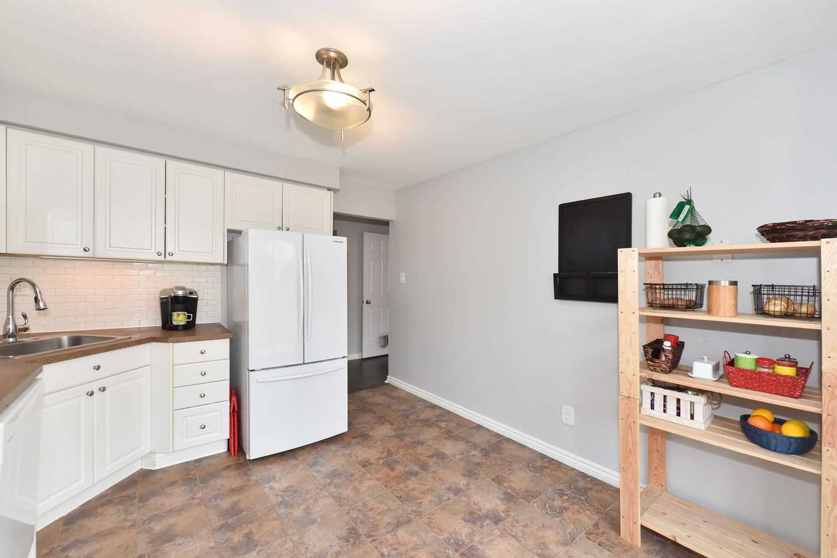 77 Stuart Rd