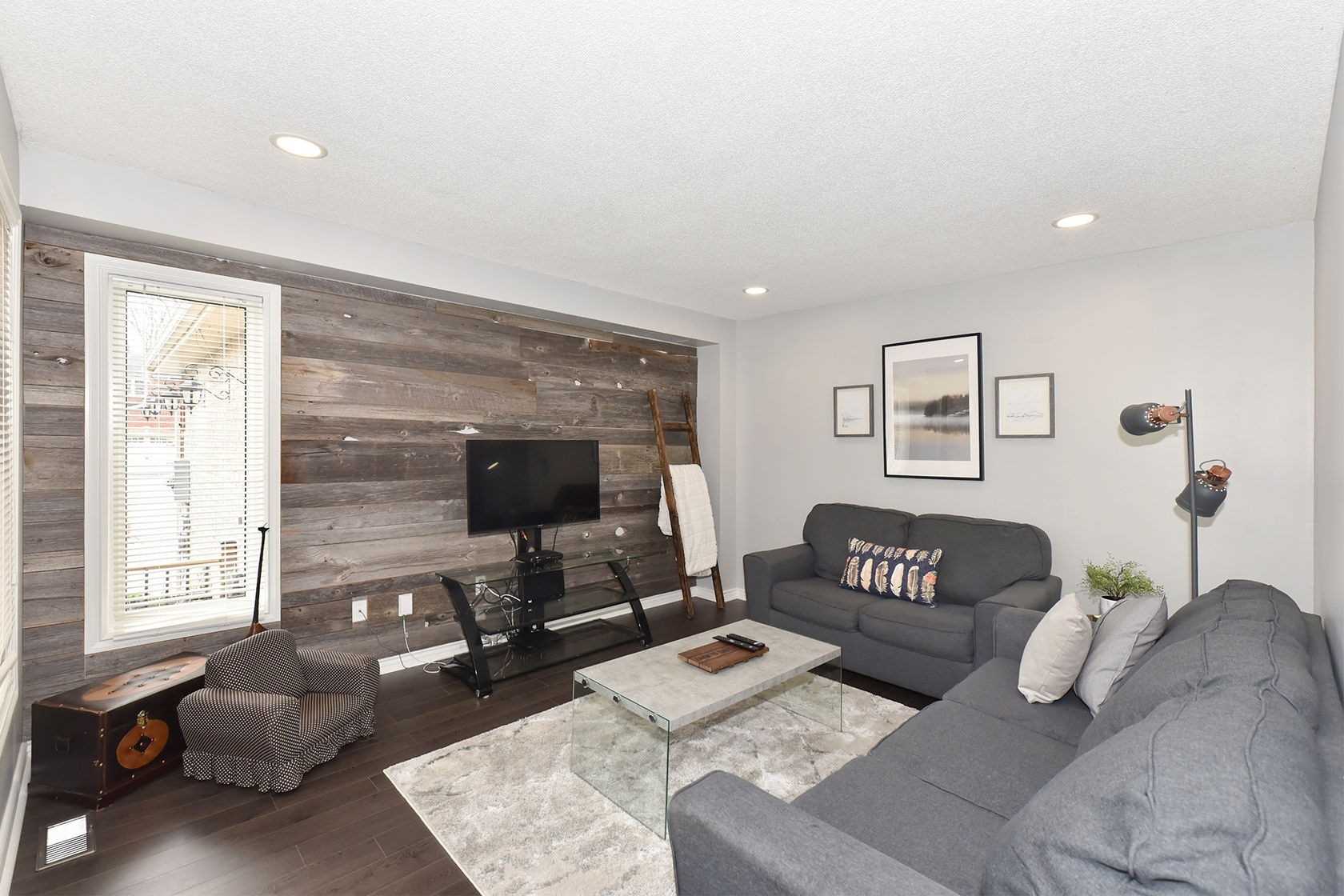 77 Stuart Rd