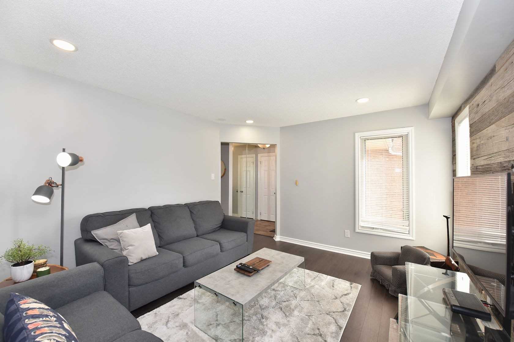 77 Stuart Rd