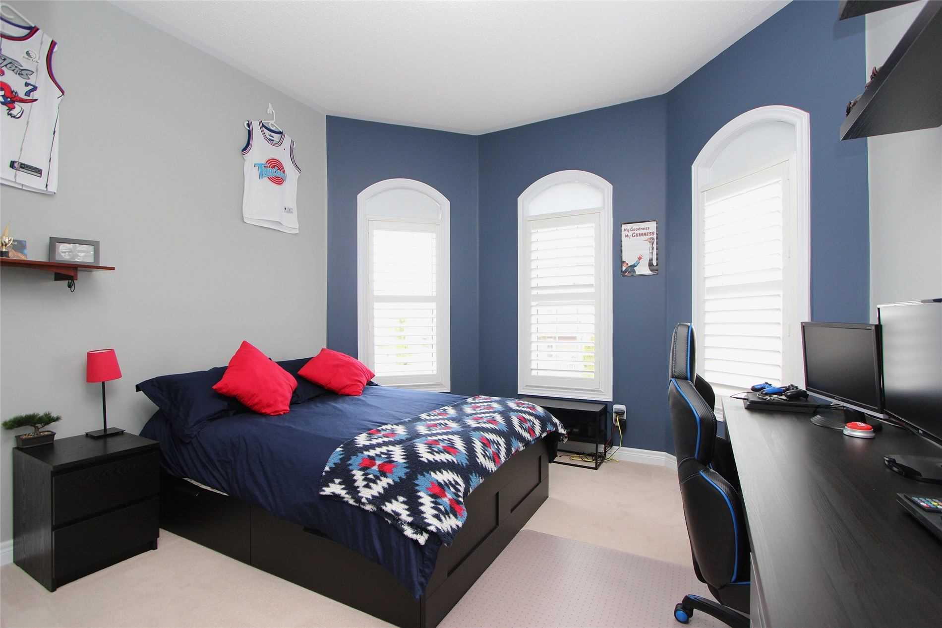 1330 Maddock Dr