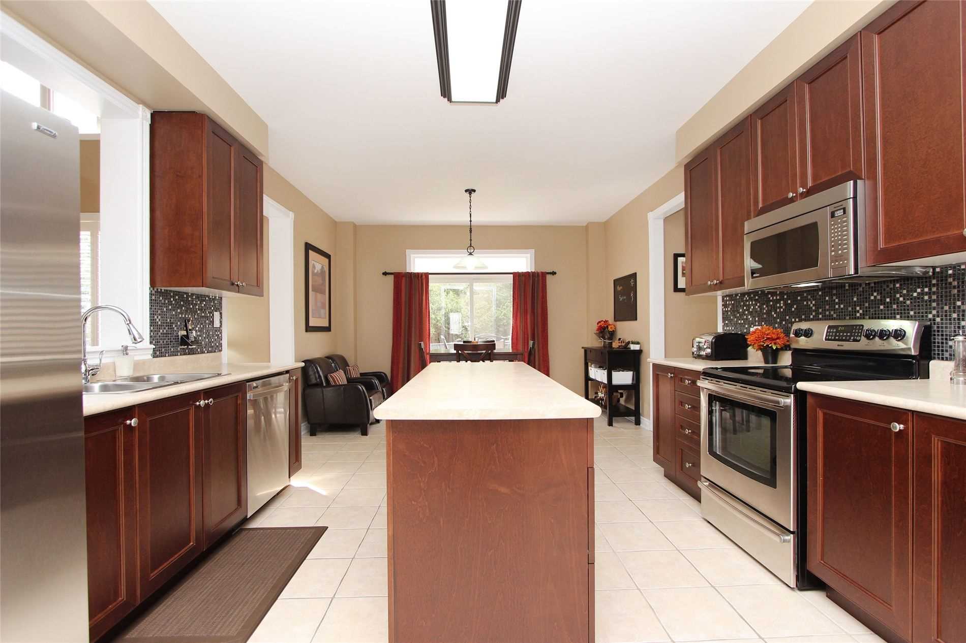 1330 Maddock Dr