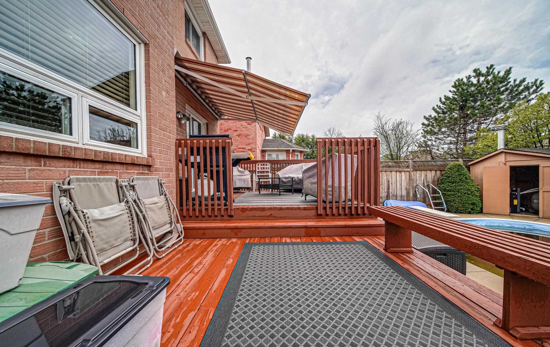 936 Mount Allan Ave