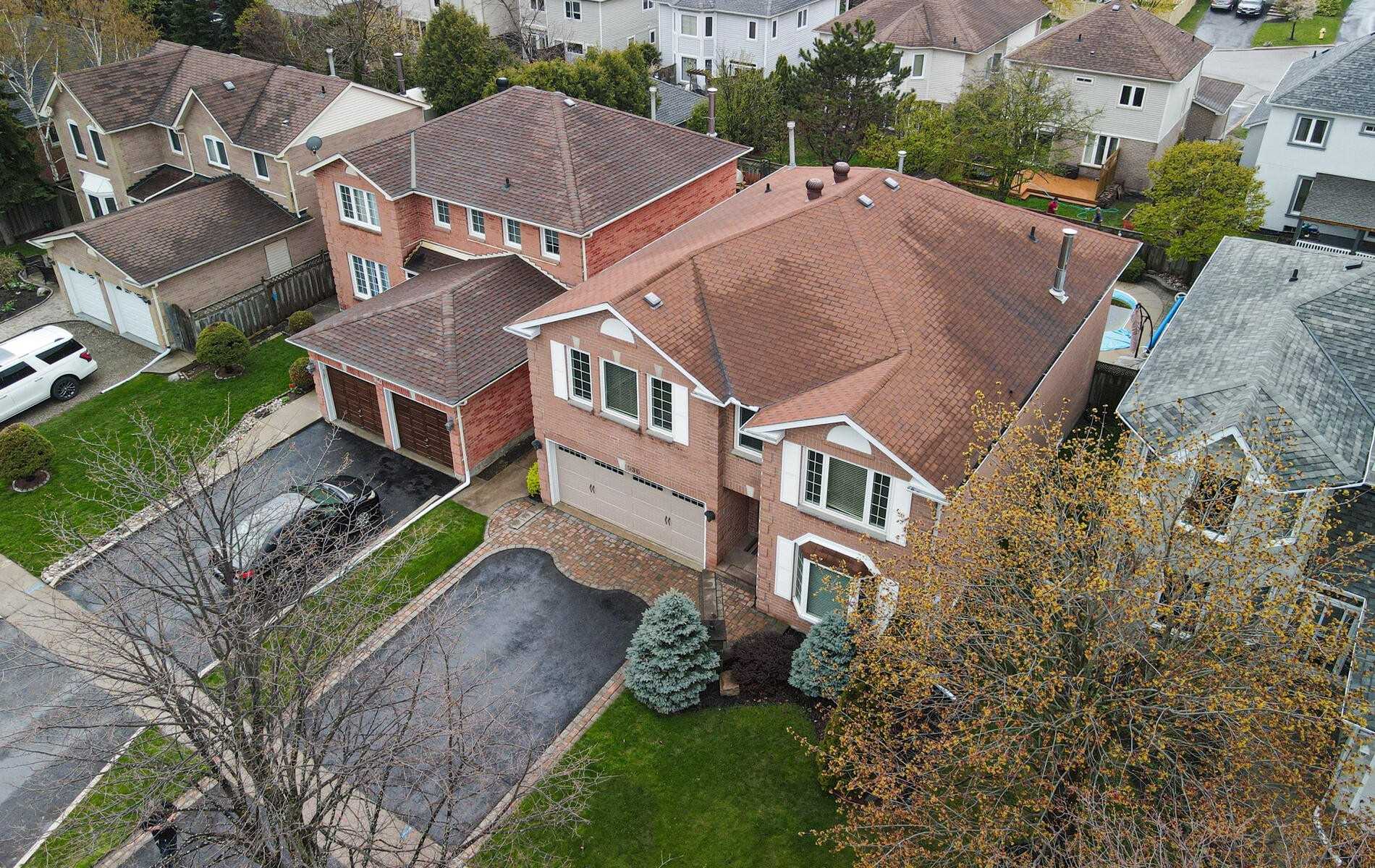 936 Mount Allan Ave