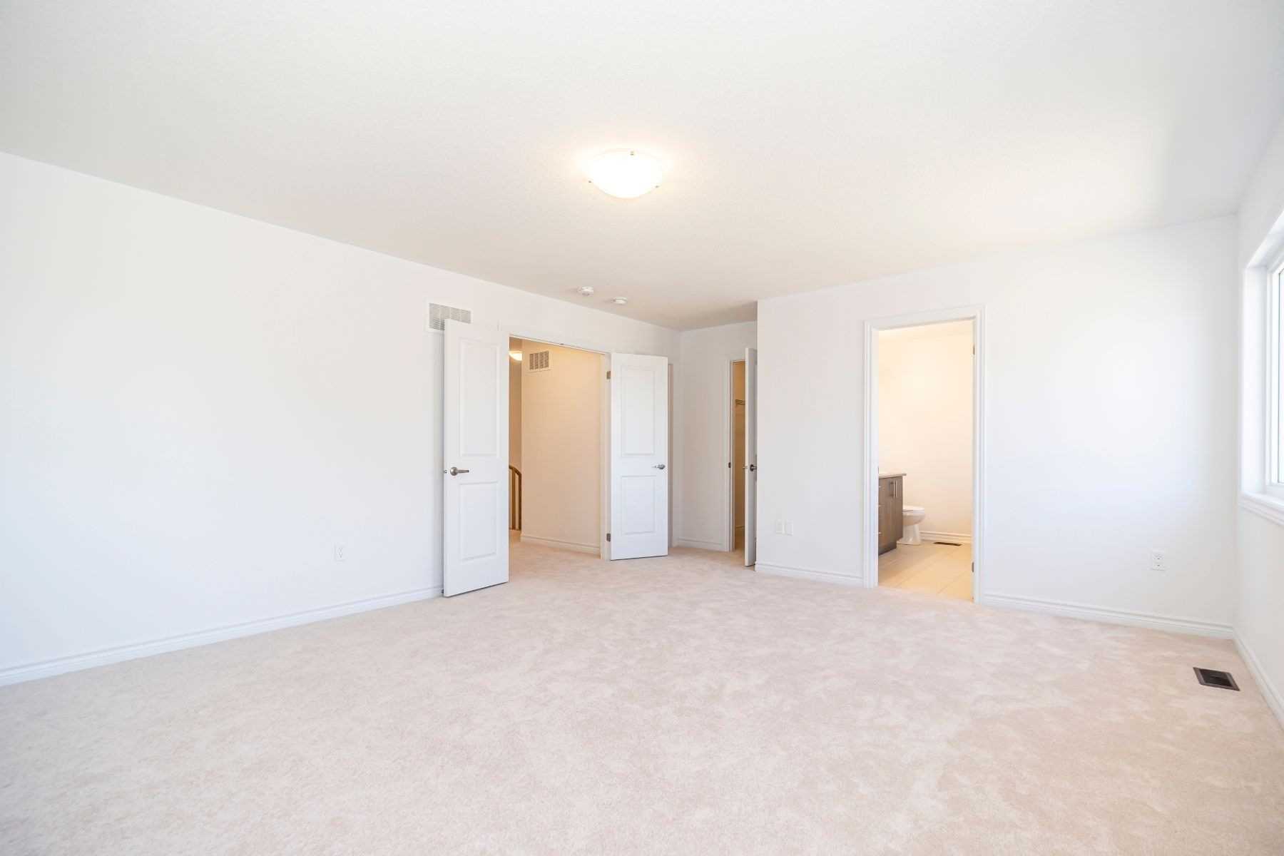 26 Frank Wheeler Ave