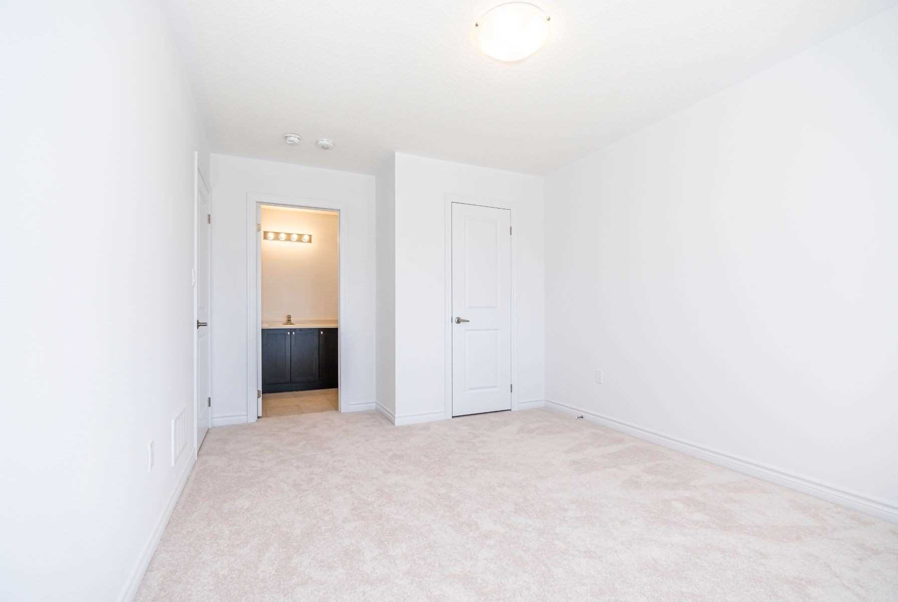 26 Frank Wheeler Ave