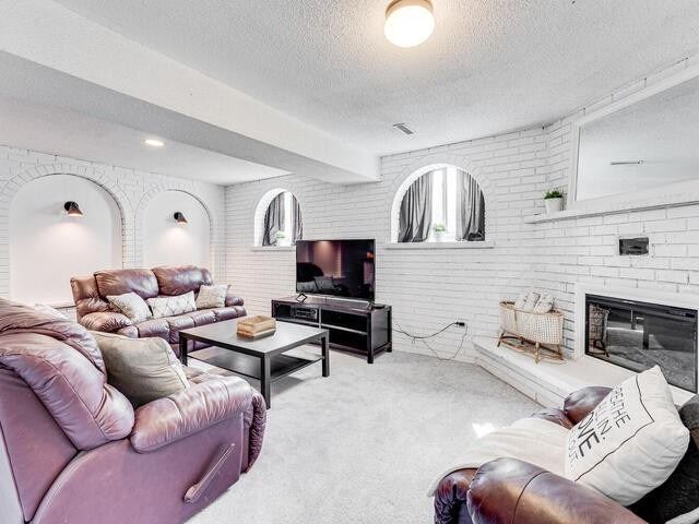 33 Lucas Lane, #19
