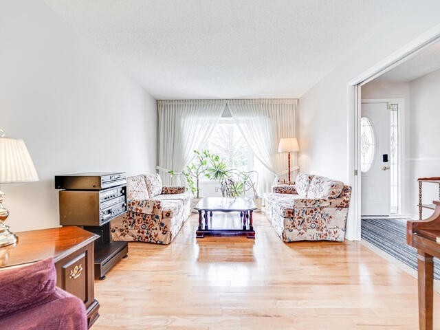 72 Homefield Sq