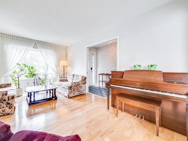 72 Homefield Sq