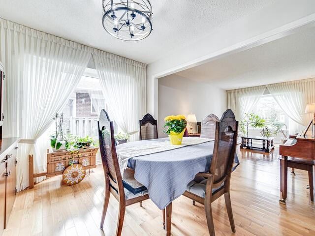72 Homefield Sq