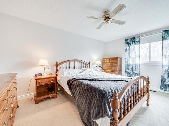 72 Homefield Sq