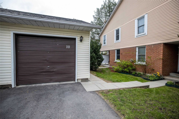 1055 Central Park Blvd N, Oshawa
