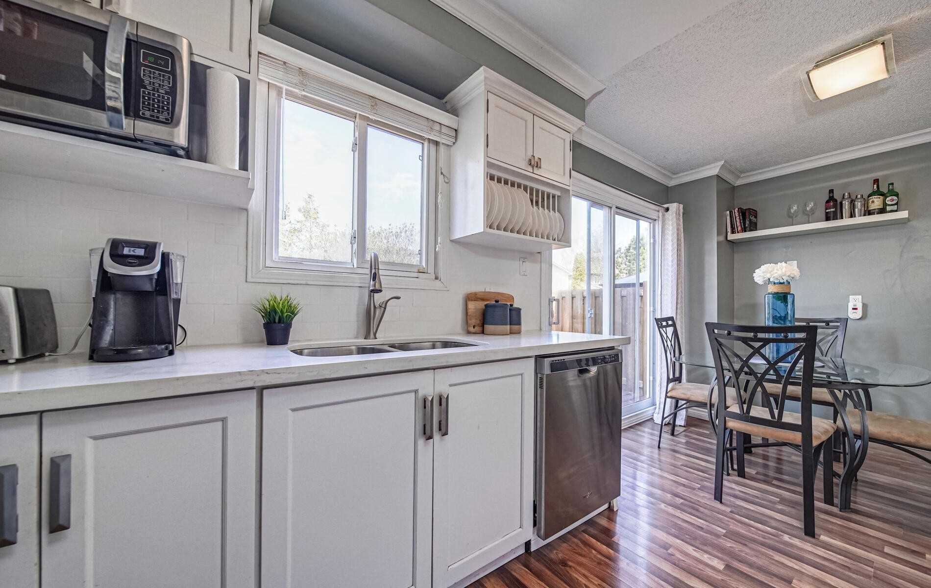 1436 Outlet Dr